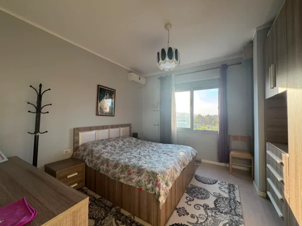 Tirane, shitet apartament 3+1 Kati 4, 155 m² 250.000 € (Astir)