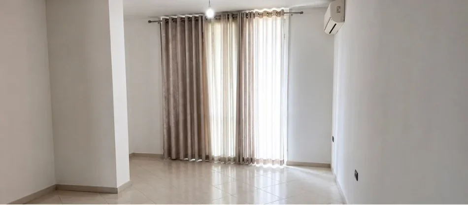 Tirane, jepet me qera zyre Kati 5, 110 m² 1.430 € (Komuna e Parisit)
