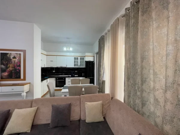 Tirane, jepet me qera apartament 2+1+Ballkon Kati 7, 128 m² 1.200 € (Kompleksi Delijorgji)