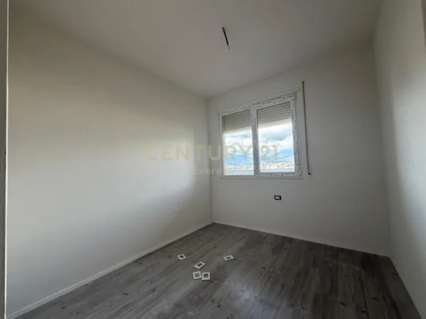 Tirane, shitet apartament 2+1+Aneks+Ballkon , 90 m² 181.000 € (Golden Park 3)