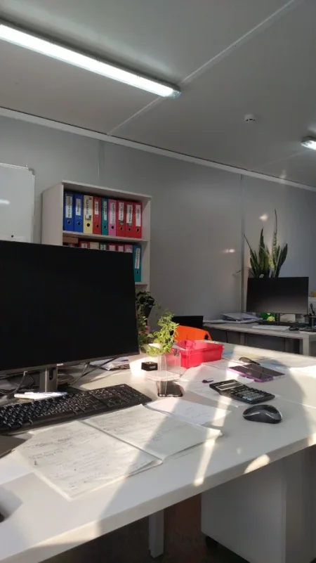 Tirane, jepet me qera zyre Kati 1, 50 m² 400 € (TEODOR KEKO)