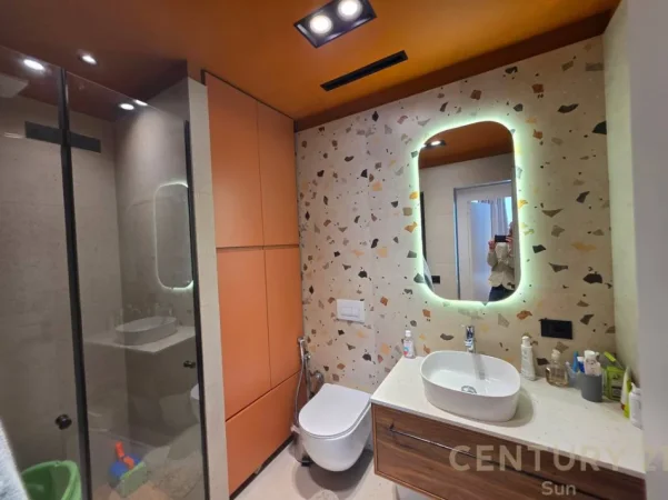 Tirane, shes apartament 2+1+Aneks+Ballkon Kati 5, 100 m² 250.000 € 