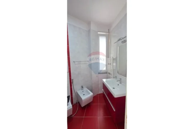 Jepet me qira apartament 2+1+2 tek Kopshti Botanik, Tirane
