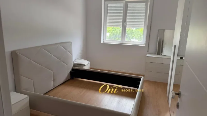 Tirane, jepet me qera apartament 2+1 Kati 5, 100 m² 550 € (AFER QSUT)