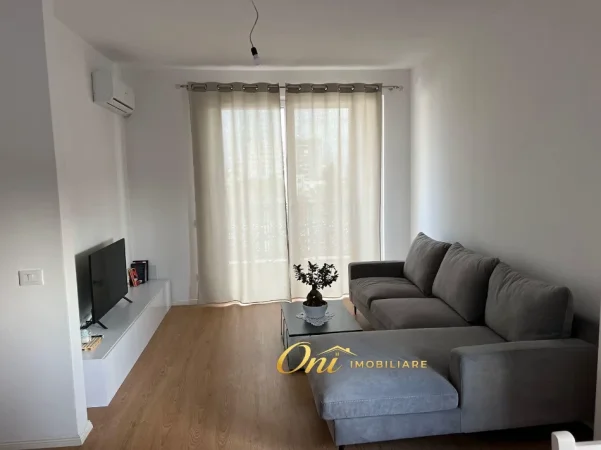 Tirane, jepet me qera apartament 2+1 Kati 5, 100 m² 550 € (AFER QSUT)