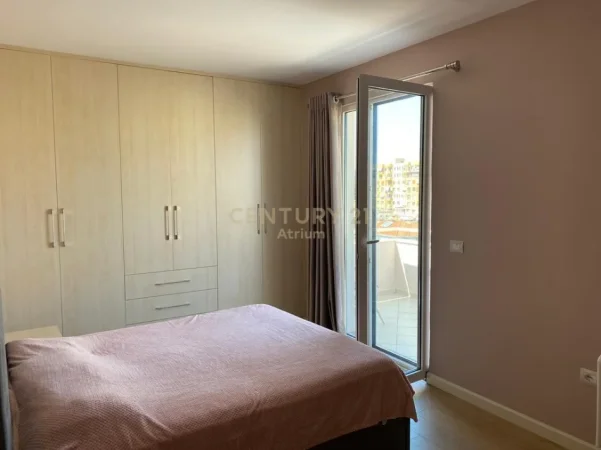 Tirane, shes apartament duplex 4+1+Aneks+Ballkon Kati 5, 250 m² 250.000 € 