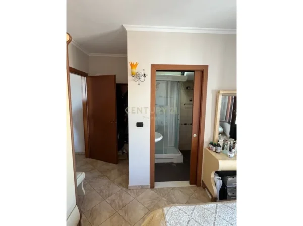 Tirane, shitet apartament 2+1+Ballkon Kati 3, 103 m² 226.000 € (Ambasada amerikane)