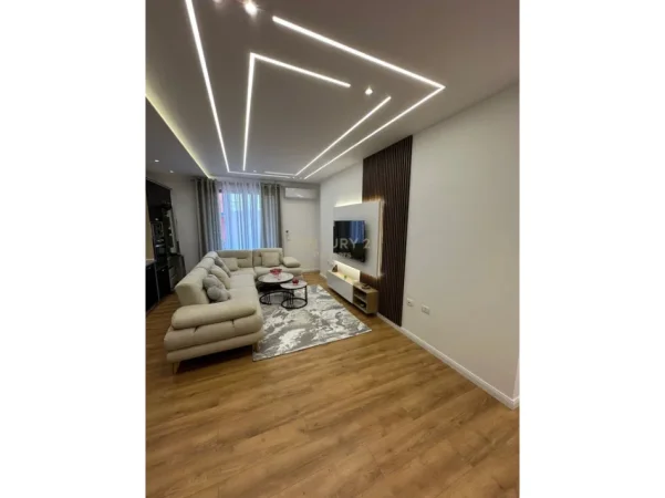 Tirane, shes apartament 2+1+Aneks+Ballkon Kati 3, 92 m² 158.000 € (Misto mame)