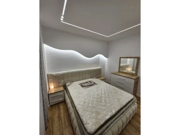 Tirane, shes apartament 2+1+Aneks+Ballkon Kati 3, 92 m² 158.000 € (Misto mame)