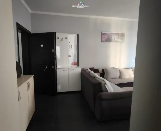 Tirane, jepet me qera apartament 1+1+Ballkon Kati 3, 65 m² 470 € (sokrat miho)