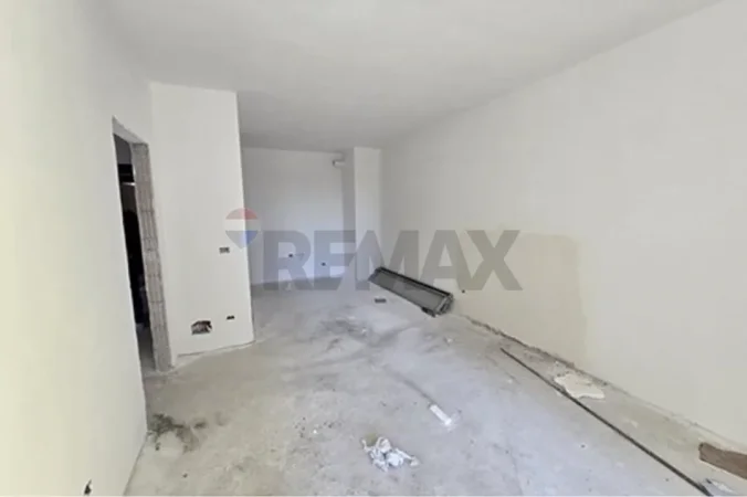 Tirane, shitet apartament 2+1+Ballkon , 125.000 € (Univers City)