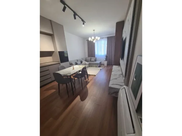 Tirane, jepet me qera apartament 1+1 Kati 3, 70 m² 700 € (Ambasada amerikane mihal grameno)