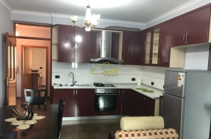 Tirane, jepet me qera apartament 2+1 Kati 5, 90 m² 650 € (RRUGA E DIBRES)
