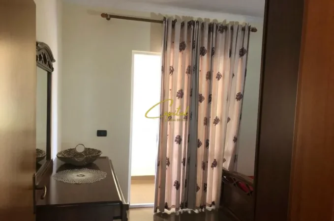 Tirane, jepet me qera apartament 2+1 Kati 5, 90 m² 650 € (RRUGA E DIBRES)