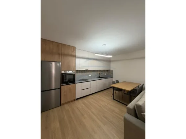 Tirane, jepet me qera apartament 1+1+Ballkon Kati 1, 73 m² 750 € (Kopshti zoologjik)