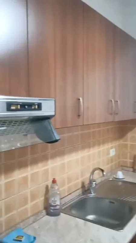 Tirane, jepet me qera apartament 1+1 Kati 3, 54 m² 350 € (Selvia)