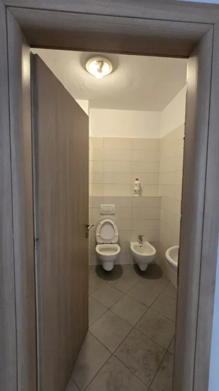 Tirane, shitet apartament 1+1+Ballkon , 71 m² 220.000 € (Kompleksi Delijorgji)