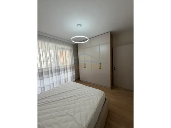 Tirane, jepet me qera apartament 1+1+Ballkon Kati 1, 73 m² 730 € (Kopshti zoologjik)