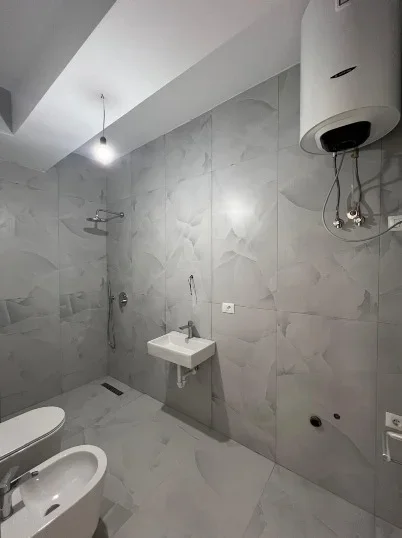 Tirane, shitet apartament 1+1 Kati 6, 61 m² 110.000 € (Ali Demi)
