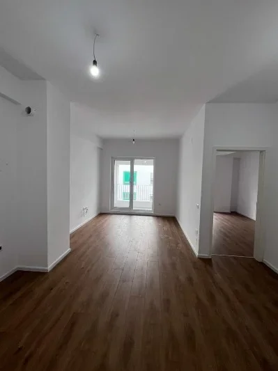 Tirane, shitet apartament 1+1 Kati 6, 61 m² 110.000 € (Ali Demi)