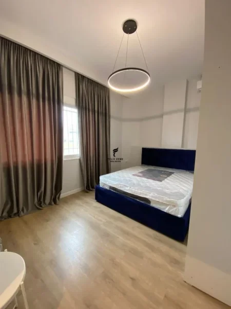 Tirane, jepet me qera apartament 1+1 Kati 1, 70 m² 600 € (21 DHJETORI)