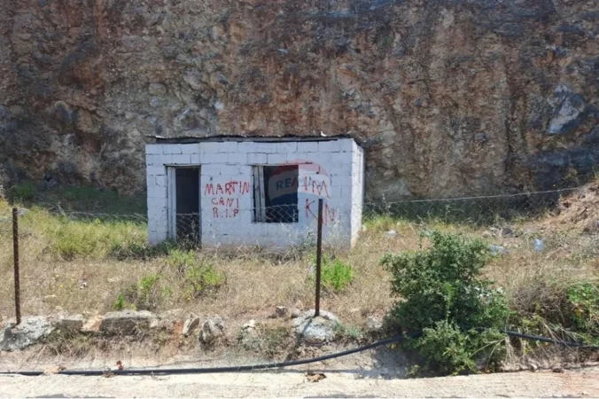 Vlore, shitet toke ne bregdet , 60 m² 32.000 € 