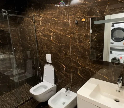 Tirane, jepet me qera apartament 1+1+Ballkon Kati 7, 70 m² 670 € (rruga panorama)