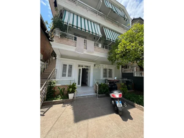Tirane, jepet me qera shtepi 2+1+Ballkon Kati 1, 110 m² 600 € (Siri kodra)