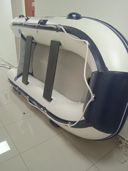 Tirane, shes gomone , 899 €