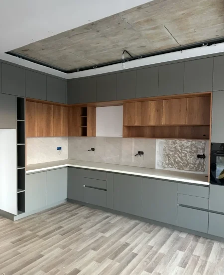 Tirane, jepet me qera apartament 1+1+Aneks+Ballkon Kati 4, 65 m² 600 € 
