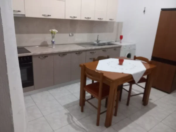 Tirane, jepet me qera apartament 1+1 Kati 0, 60 m² 320 € (Rruga jordan misja)