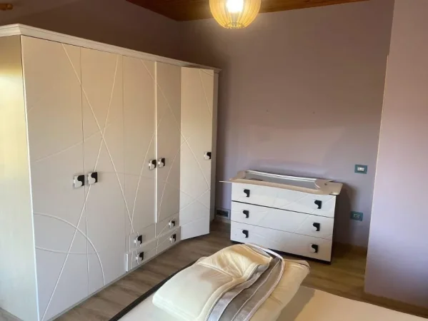 Tirane, shitet Vile Vile 3 Katshe Kati 2, 1.001 m² (Peze e Vogel)