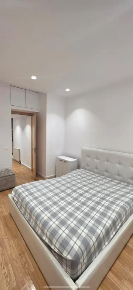 jepet me qera apartament 1+1+Aneks+Ballkon , 80 m² 550 € (Eleonora)