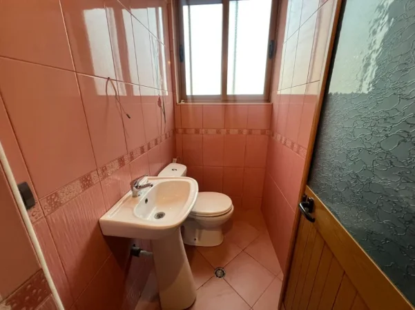 Tirane, shitet apartament 2+1+Ballkon Kati 4, 120 m² (Astiri / Tek Artisti)
