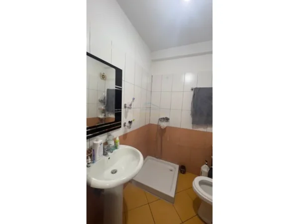 Tirane, shitet apartament 2+1+Ballkon Kati 2, 80 m² 120.000 € (Misto Mame)