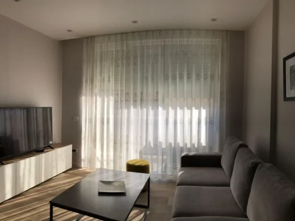 Tirane, jepet me qera apartament duplex 2+1 Kati 5, 130 m² 1.100 € (21 dhjetori)