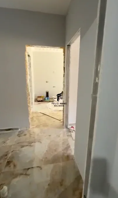 JEPEN 4 APARTAMENTE ME QERA ISH EKSPOZITA 240.000 LEKE FH-76480