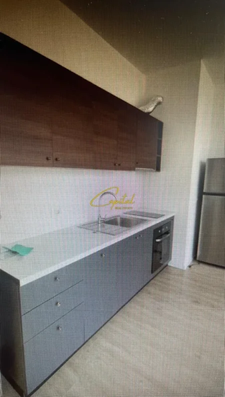 Tirane, jepet me qera apartament 1+1 Kati 6, 60 m² 450 € (PAZARI I RI)