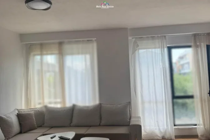 Tirane, jepet me qera apartament 1+1 Kati 2, 133 m² 530 € (5 Maji)