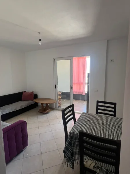 Tirane, jepet me qera apartament 2+1 Kati 7, 50 m² 350 € (Unaza e Re)