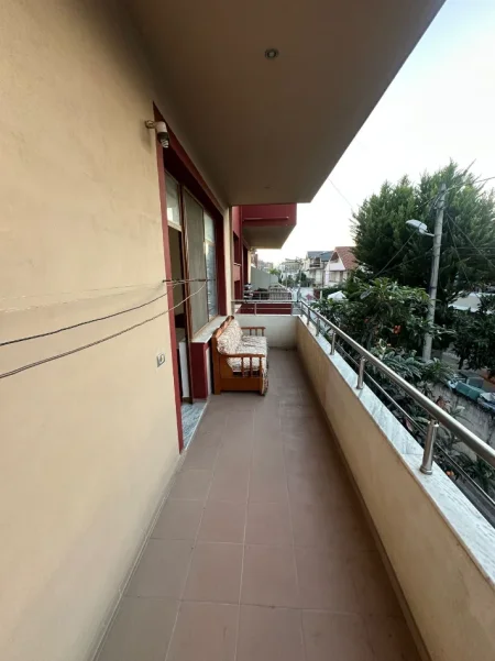 Tirane, jepet me qera garsonier 1+1 Kati 2, 40 m² 299 € (Rruga Havzi Nela)