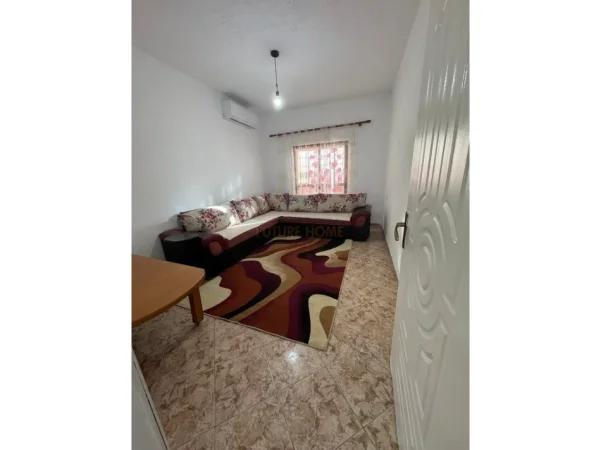 Tirane, jepet me qera apartament 3+1 Kati 5, 91 m² 480 € (laprake)