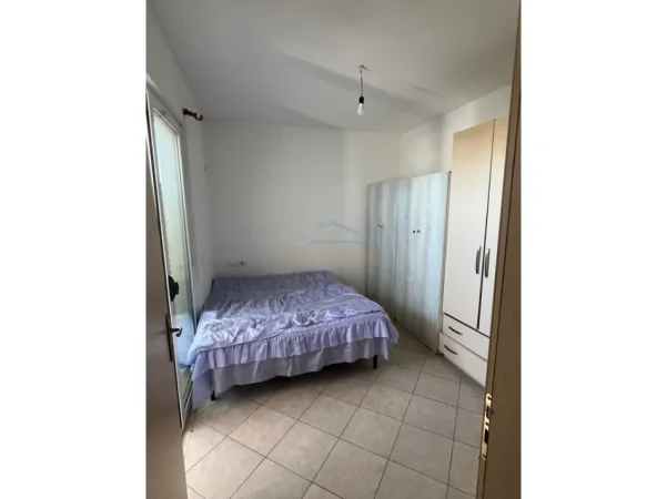 Tirane, jepet me qera apartament 1+1 Kati 7, 50 m² 350 € (Unaza e re)