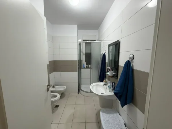 Tirane, jepet me qera apartament 1+1 Kati 4, (21 dhjetori)