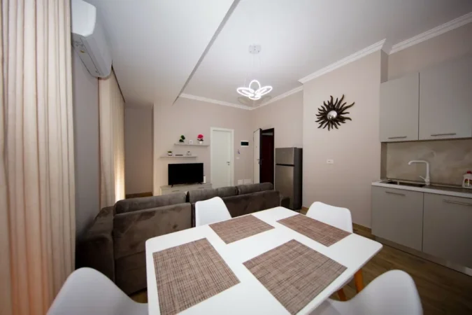 Tirane, jepet me qera apartament 1+1 Kati 9, 65 m² 600 € (Medreseja)