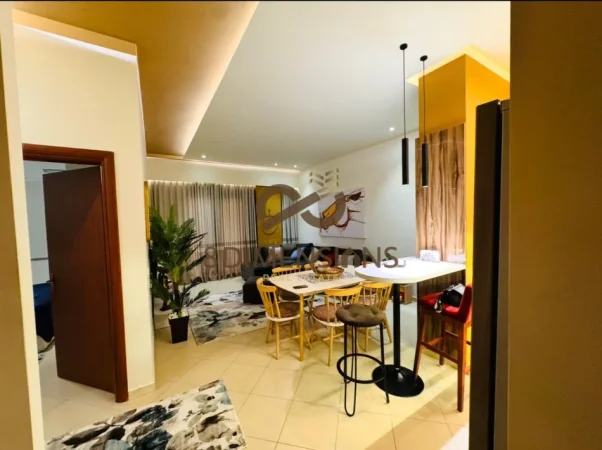 Tirane, jepet me qera apartament 1+1+Ballkon Kati 1, 70 m² 650 € (kodra e diellit)