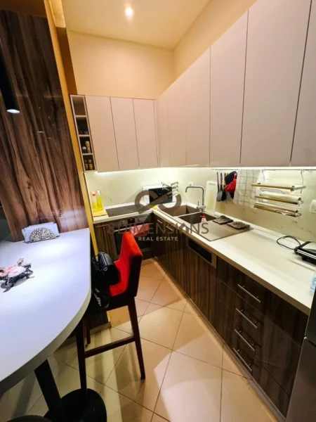 Tirane, jepet me qera apartament 1+1+Ballkon Kati 1, 70 m² 650 € (kodra e diellit)