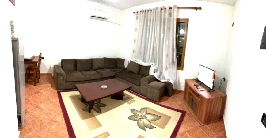 JEPET ME QERA APARTAMENT 1+1 ne Qender TEK SELVIA , 500 EURO