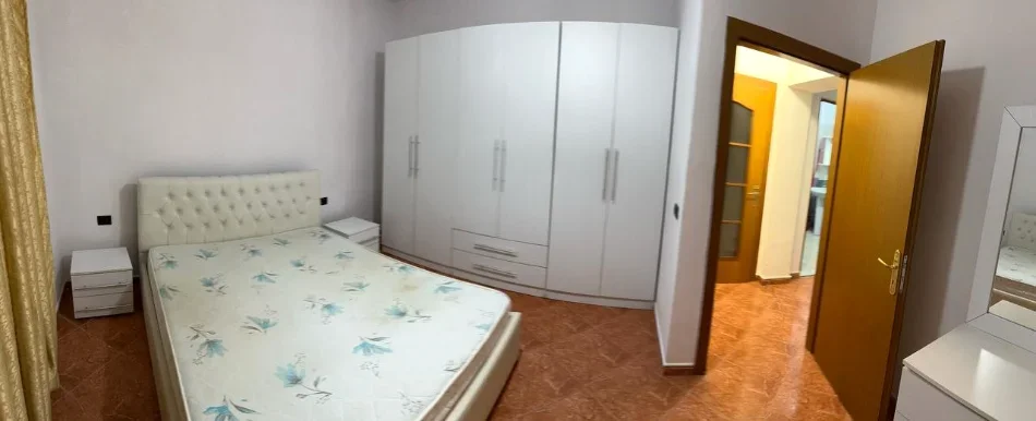JEPET ME QERA APARTAMENT 1+1 ne Qender TEK SELVIA , 500 EURO