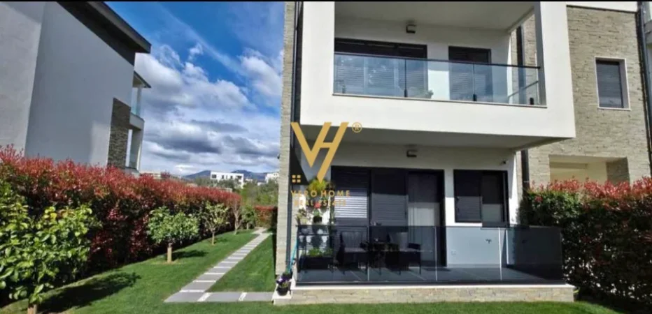 Tirane, shitet apartament triplex Kati 0, 309 m² 750.000 € (LIQENI I THATE)